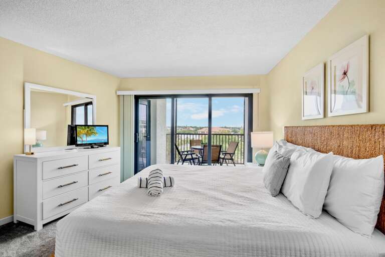 Harbor Towers Unit 501 by Tropical Sands Accommodations