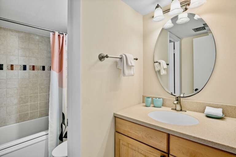 Harbor Towers Unit 501 by Tropical Sands Accommodations