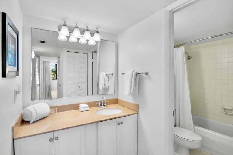 Harbor Towers Unit 525 by Tropical Sands Accommodations
