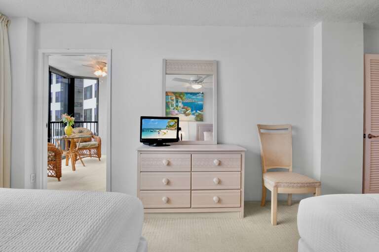 Harbor Towers Unit 525 by Tropical Sands Accommodations