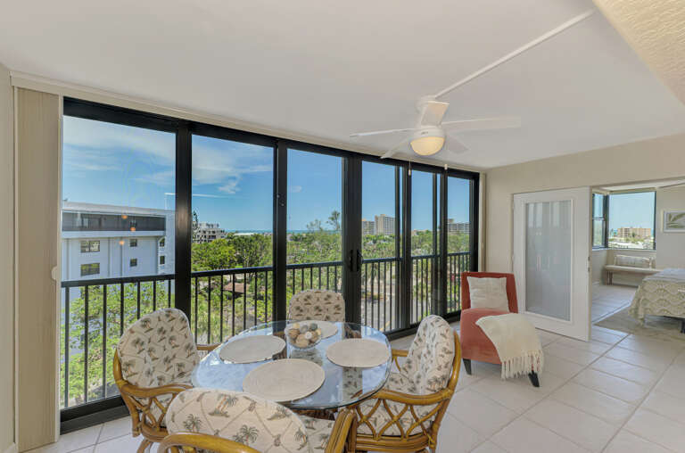 Private Screened-in terrace with seating