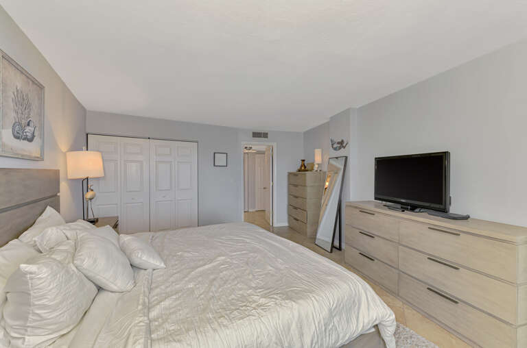 Primary Bedroom, King