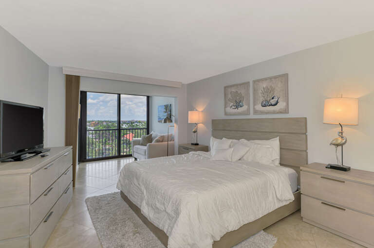 Primary Bedroom, King