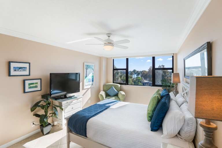 Harbor Towers Unit 330 by Tropical Sands Accommodations