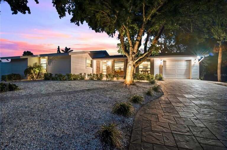 The Coastal Nest by Tropical Sands Accommodations
