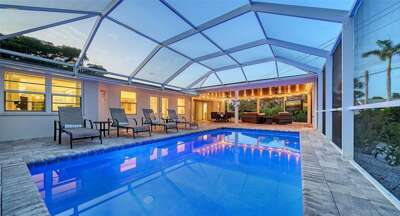 The Coastal Nest by Tropical Sands Accommodations - Private pool