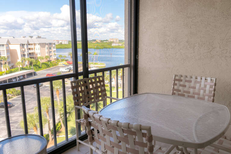 Balcony Dining