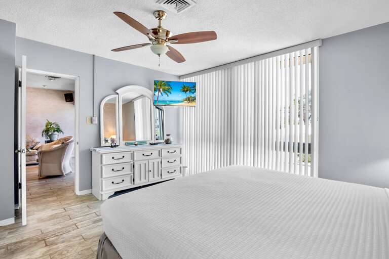 Primary Bedroom, King bed