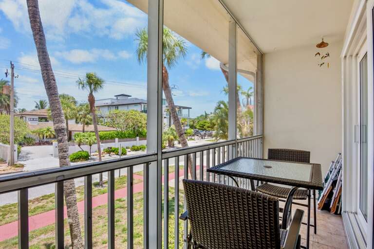 Private Screened Lanai with Lounge Seating