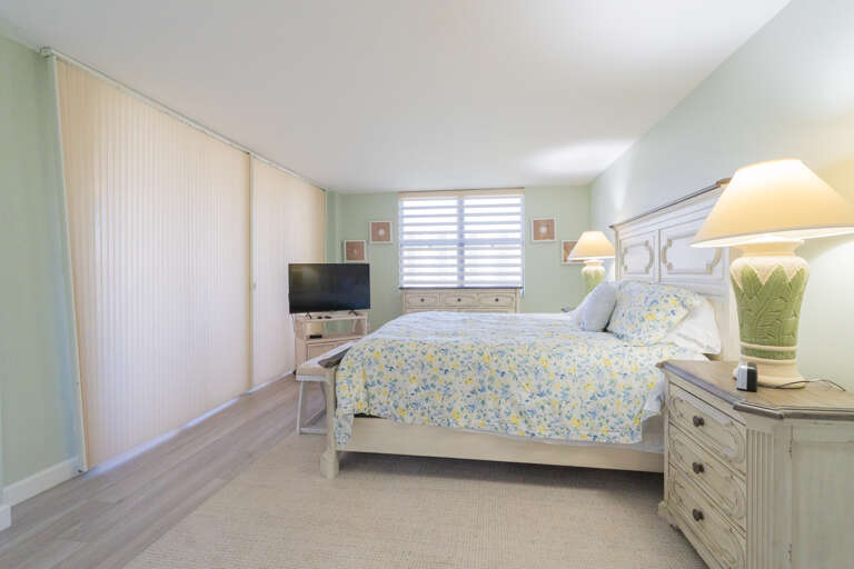 Gulf and Bay Club B301
