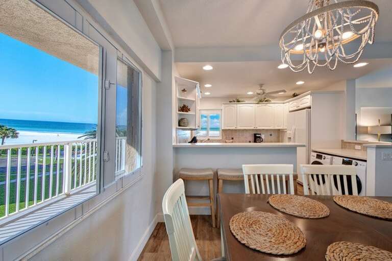 T42 Kitchen-Dining