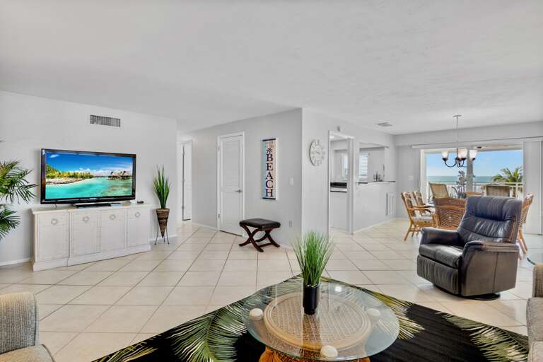 Jamaica Royale 403 by Tropical Sands Accommodations
