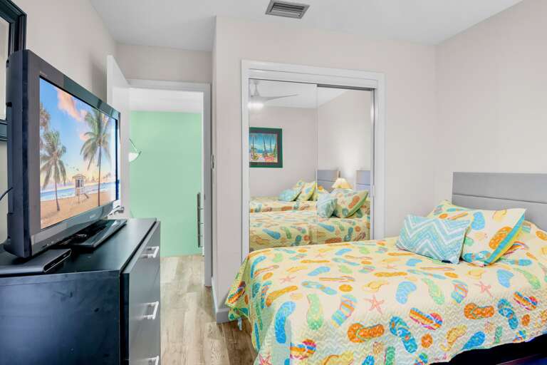 Midnight Cove II 220D