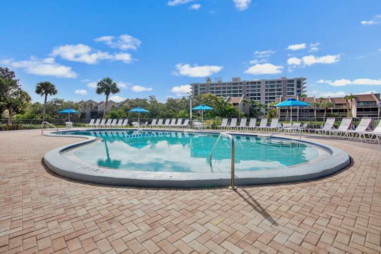 Midnight Cove II by Tropical Sands Accommodations Pool
