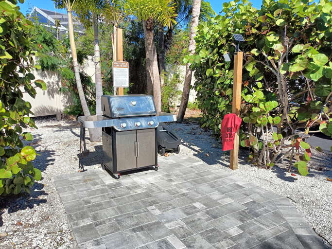secondary grilling area near condo