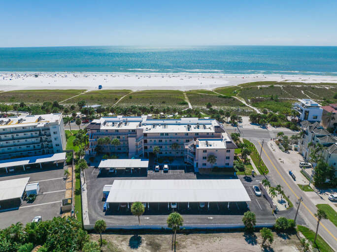 Sunset Royale - Tropical Sands Accommodations
