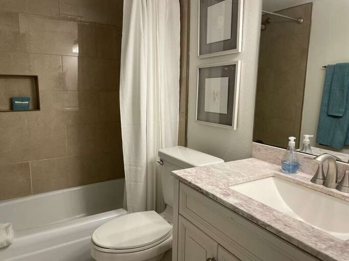 Hallway Full Bathroom