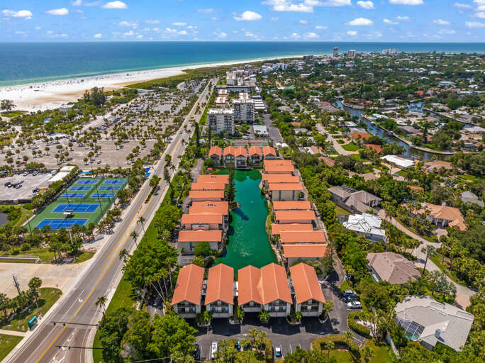 Our House at the Beach, Townhouses, no elevator