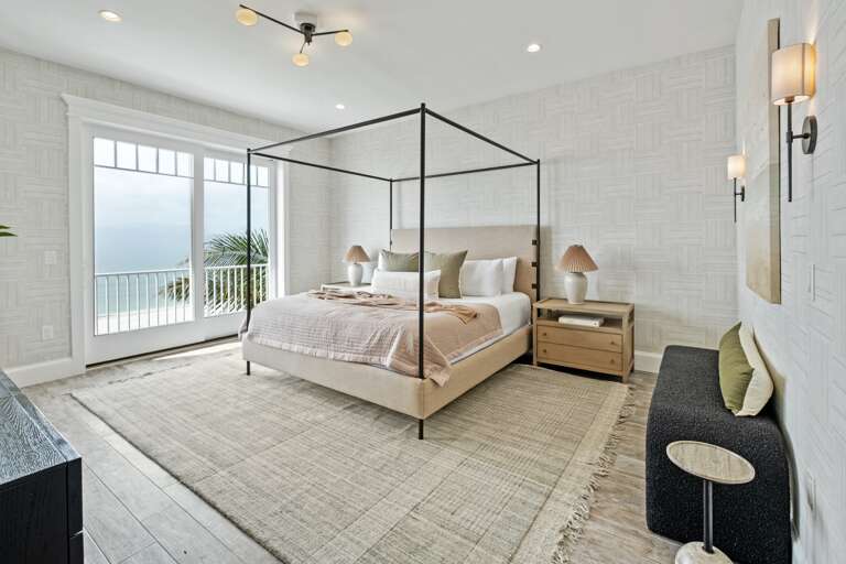 Eighth Bedroom King