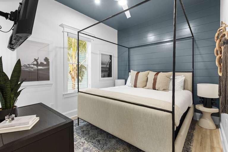 Second Bedroom, King