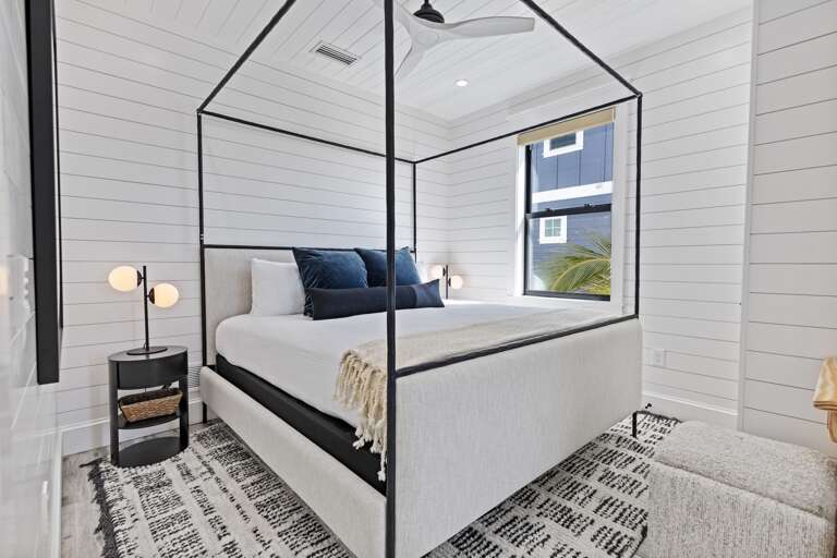 Second Bedroom, King