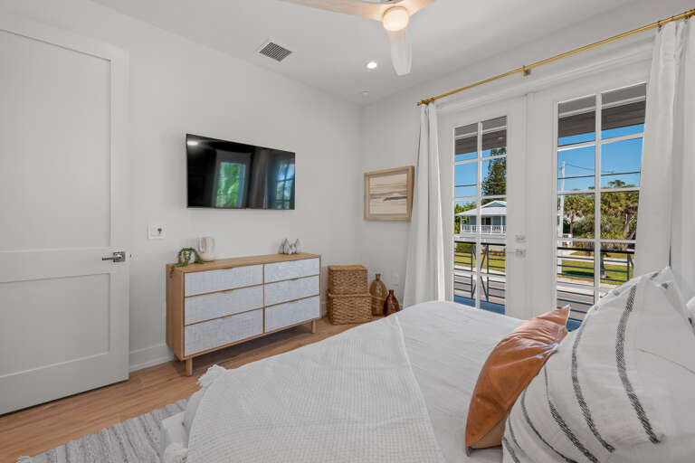 Second Bedroom - King