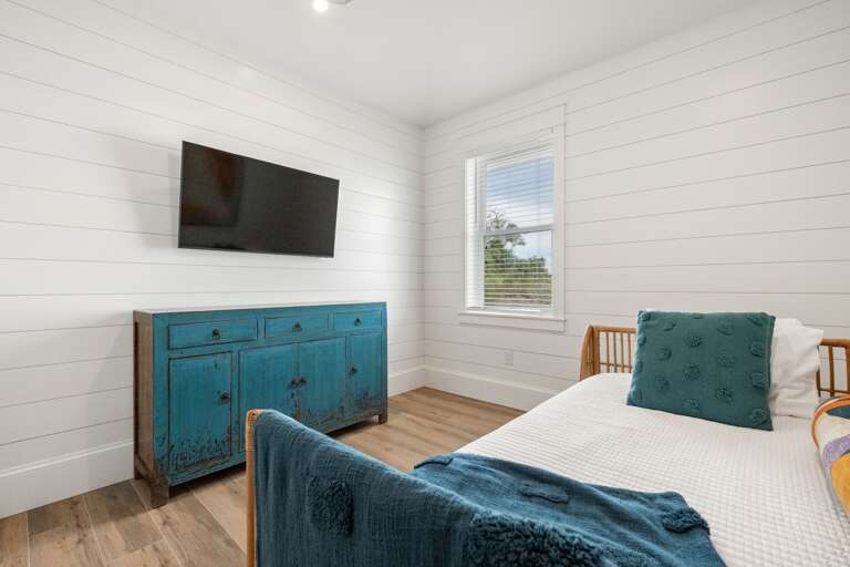 Sixth Bedroom - Twin Daybed