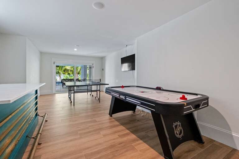 Game Room and Bar