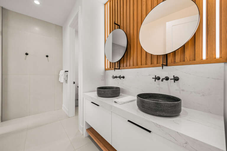 Primary Bathroom, Ensuite