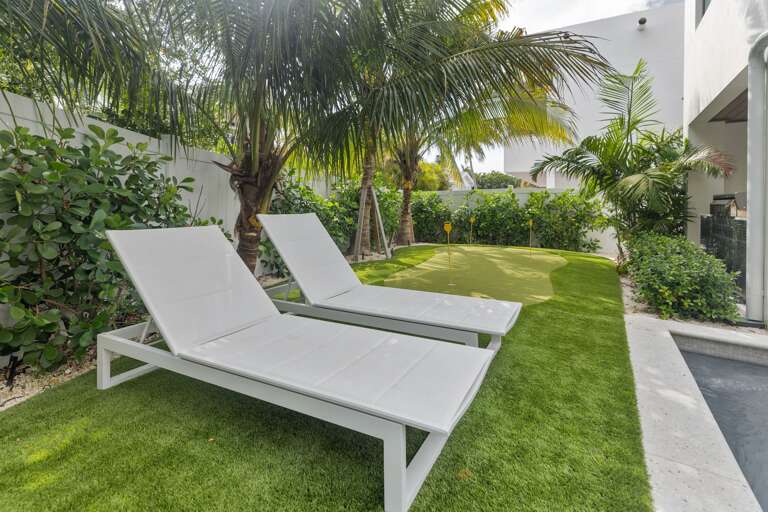 Poolside Loungers
