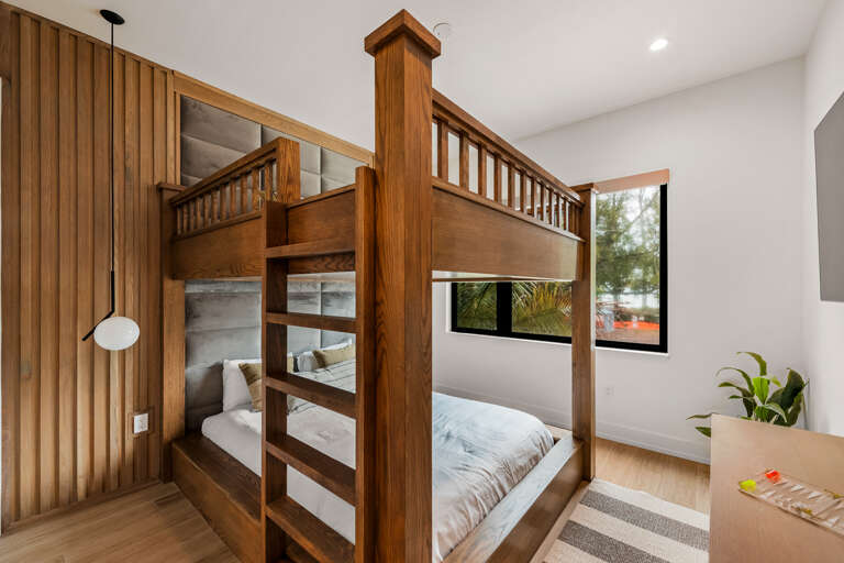 Fourth Bedroom, Queen/Queen Bunk