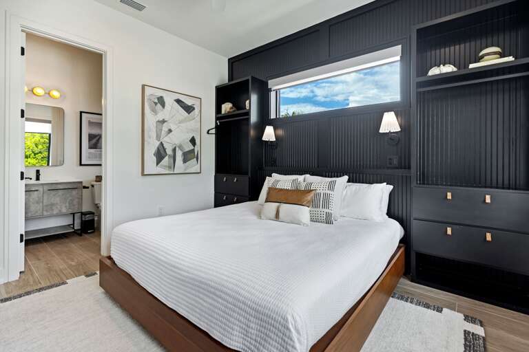 Second Bedroom - King