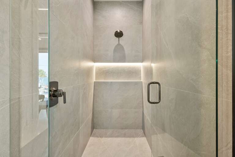 Secondary Bathroom, Ensuite