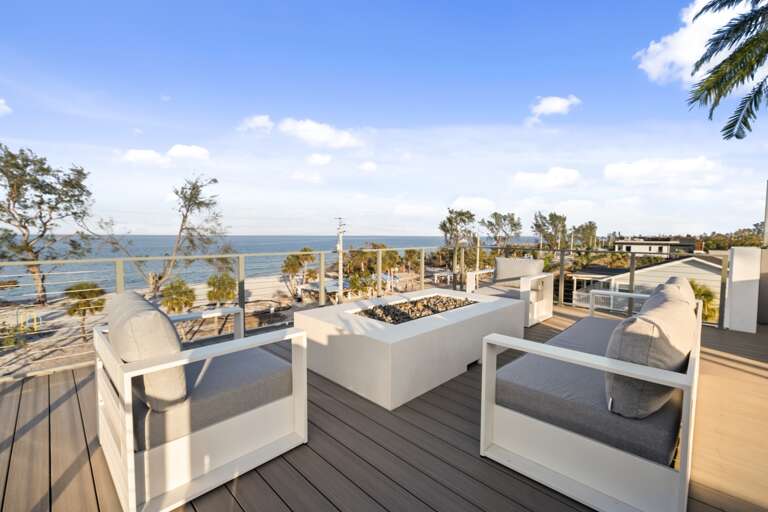 Rooftop Deck