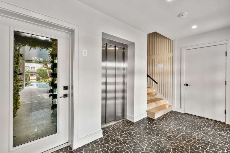 Private elevator