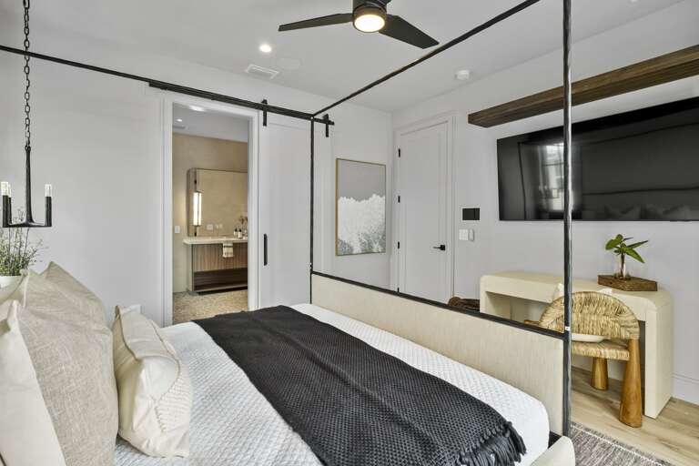 Fourth Bedroom, King