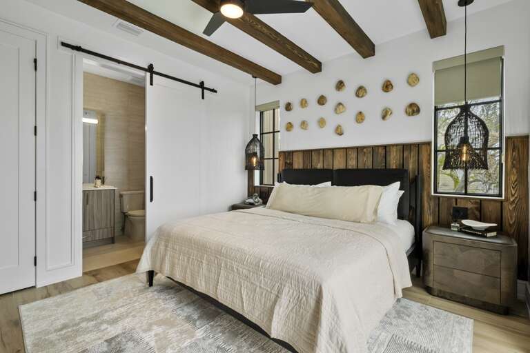 Fifth Bedroom, King
