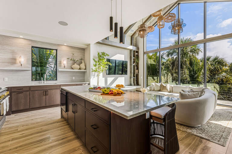 Fully equipped modern kitchen