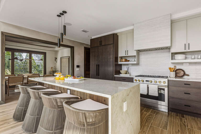 Fully equipped modern kitchen