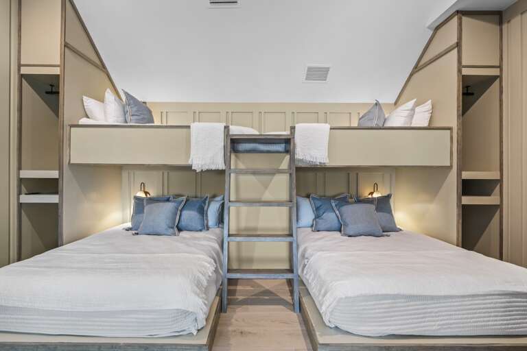 Fifth Bedroom, Two queen over twin bunk beds