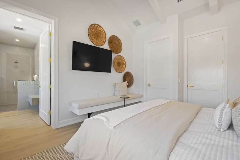 Third Bedroom, King bed