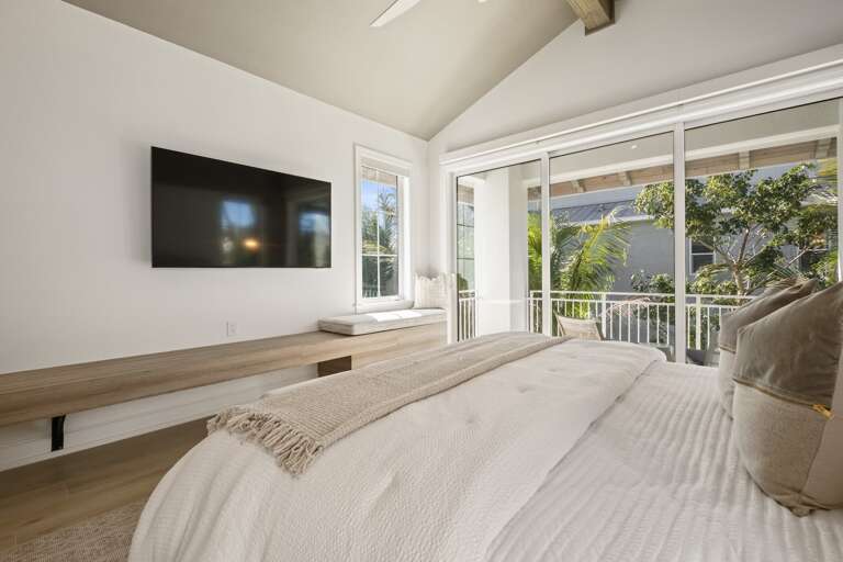 Primary Bedroom, King bed