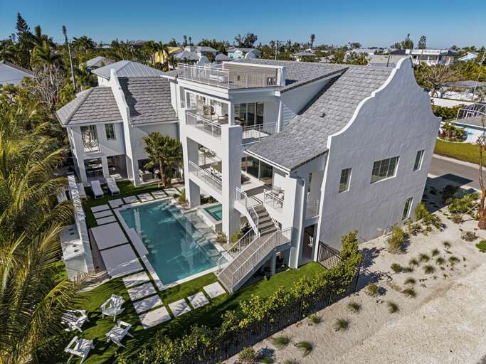 81A by Exclusive Vacations Anna Maria Island Luxury Retreat