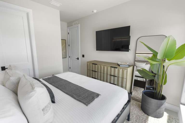 Second Bedroom, King bed