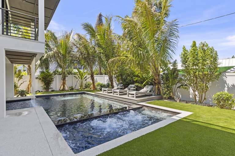 Private Pool and Spa with Sun Loungers
