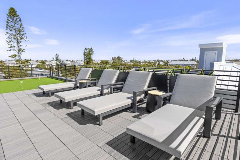 Rooftop Deck with Seating