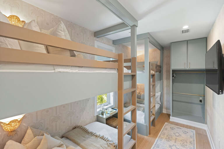 Fifth Bedroom, King bed