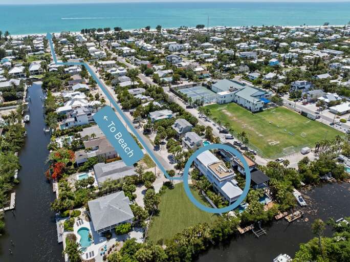 Hardin Hideaway - Location to Beach