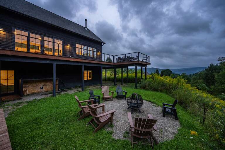 Magnificent Chalet, Sweeping Views and Hot Tub