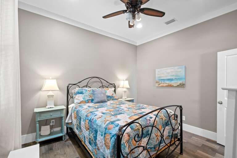2nd floor queen 2